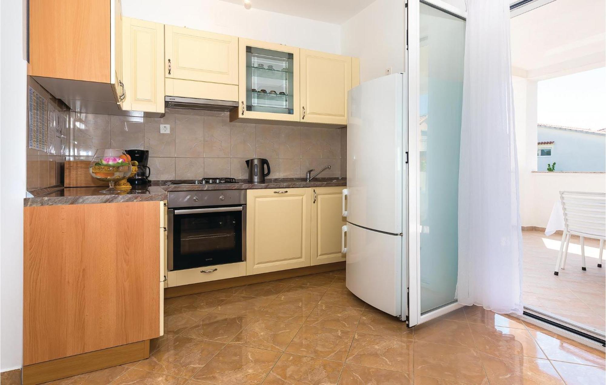 4 Bedroom Cozy Apartment In Βόντιτσε Εξωτερικό φωτογραφία